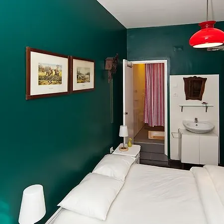 Nasoni Guest